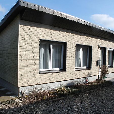 Spacious Bungalow Near Sea In Grundshagen 外观 照片